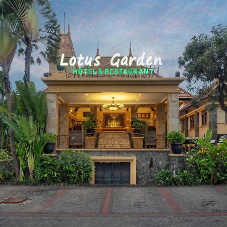 Lotus Garden Hotel Kediri  Zewnętrze zdjęcie