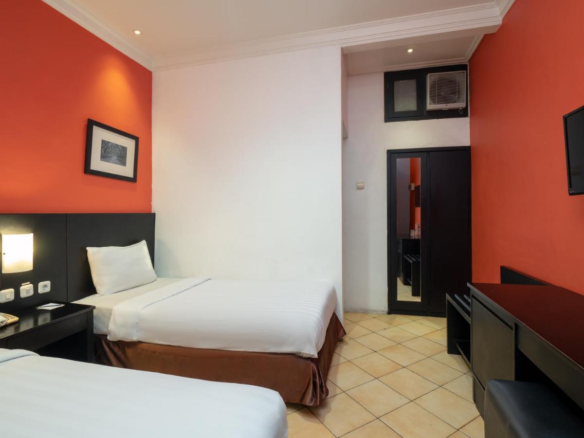 Lotus Garden Hotel Kediri  Zewnętrze zdjęcie