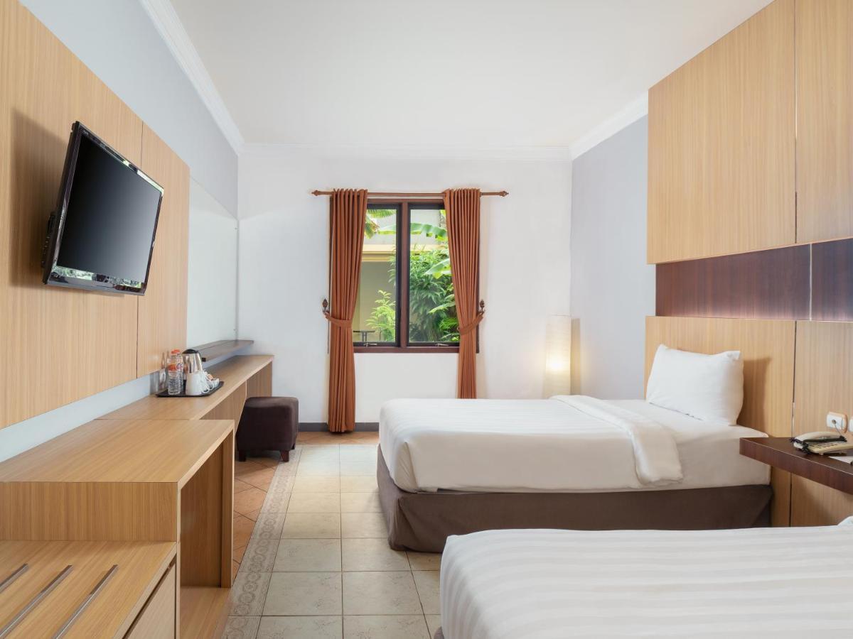 Lotus Garden Hotel Kediri  Zewnętrze zdjęcie