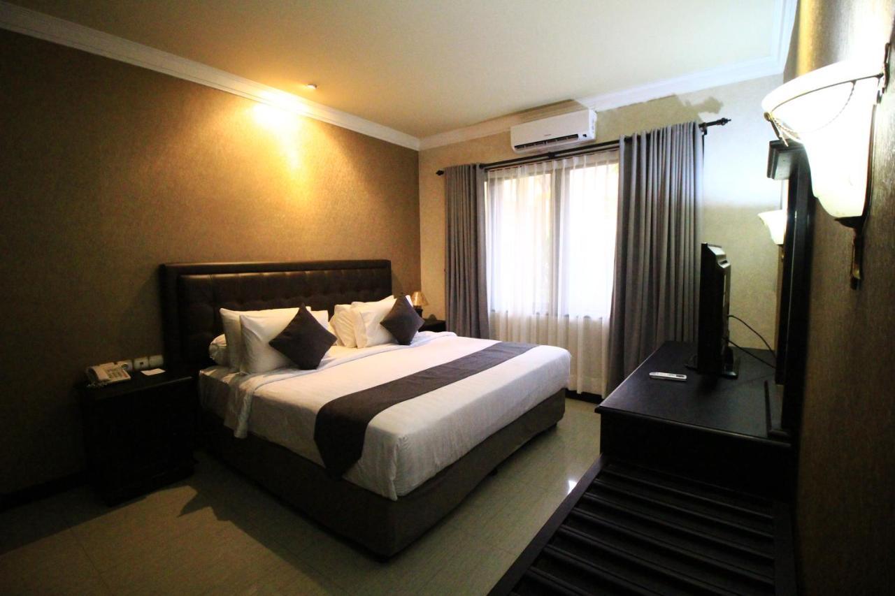 Lotus Garden Hotel Kediri  Zewnętrze zdjęcie