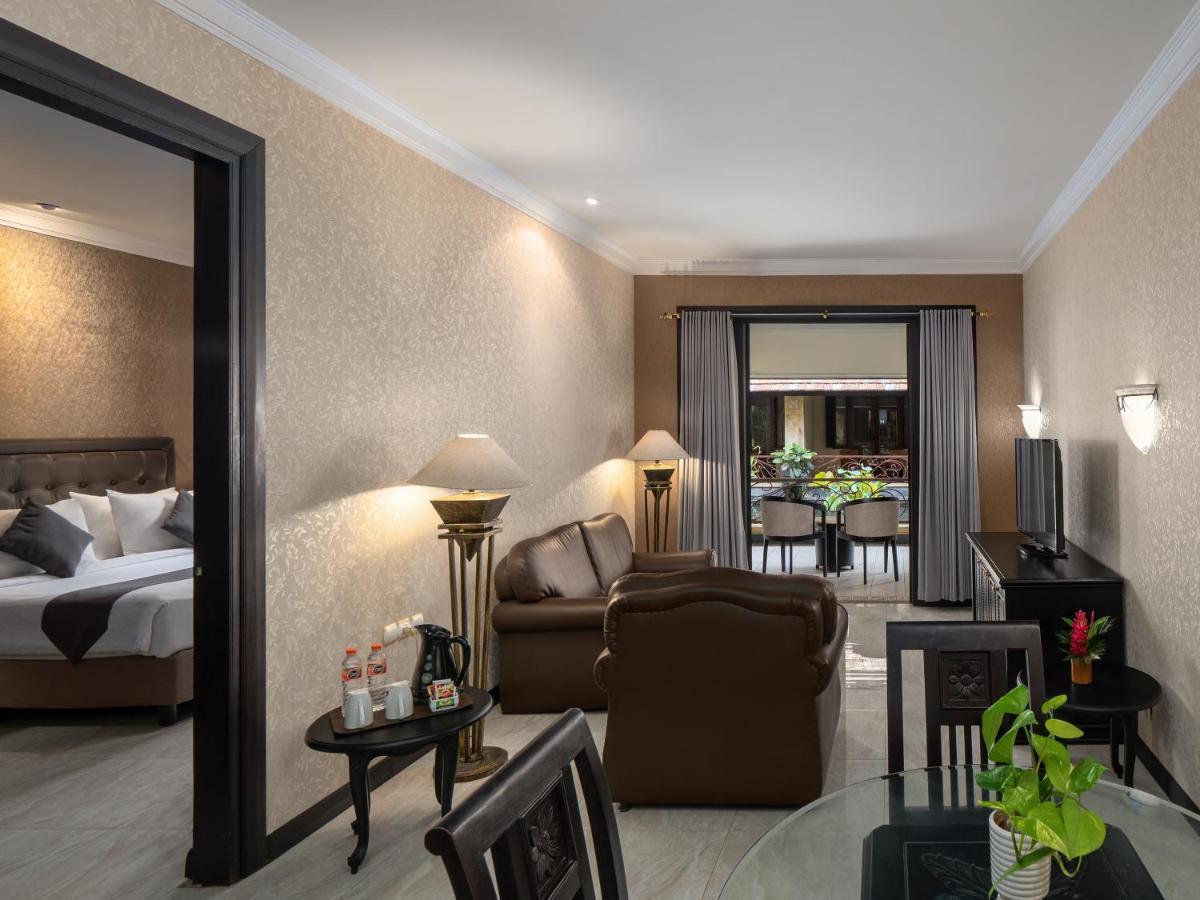 Lotus Garden Hotel Kediri  Zewnętrze zdjęcie