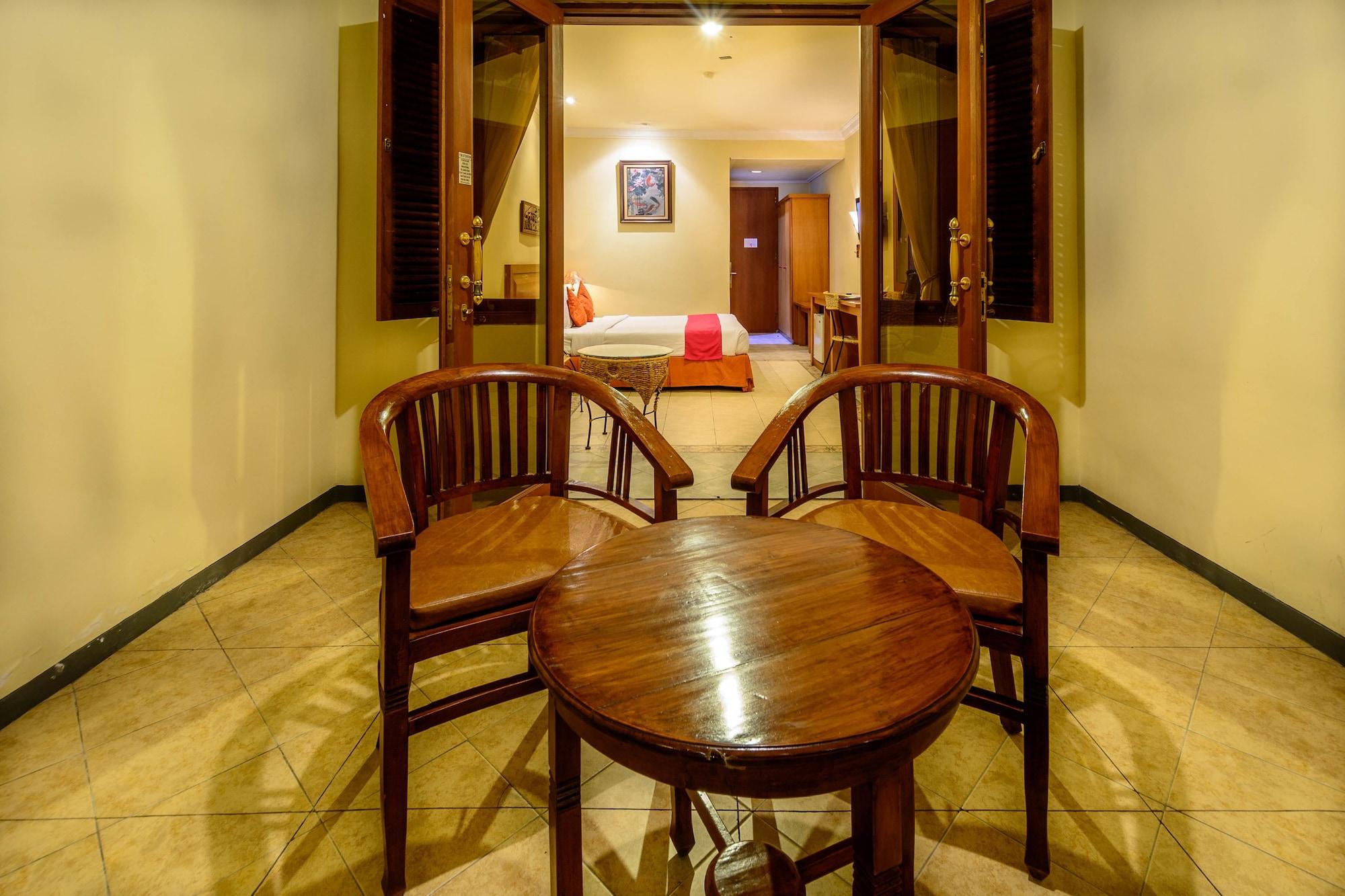 Lotus Garden Hotel Kediri  Zewnętrze zdjęcie