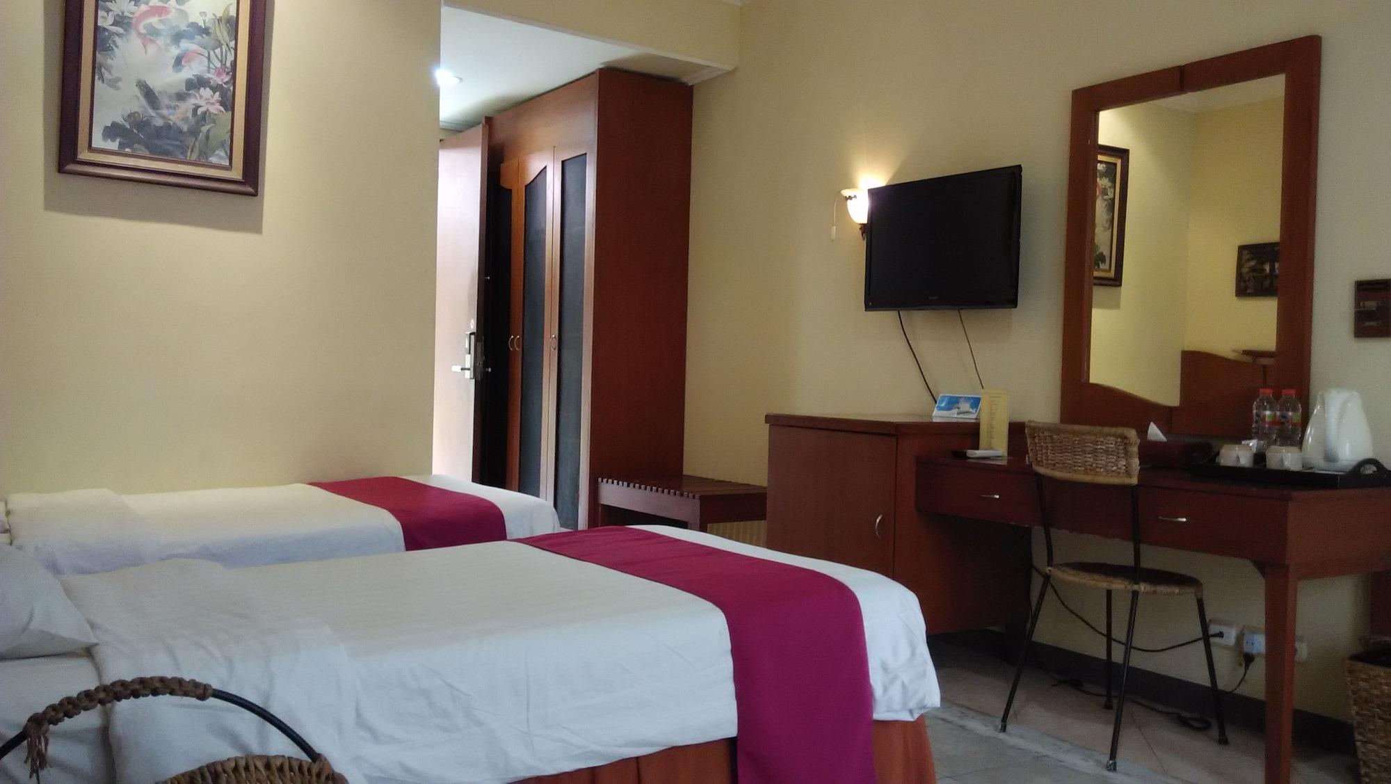Lotus Garden Hotel Kediri  Zewnętrze zdjęcie