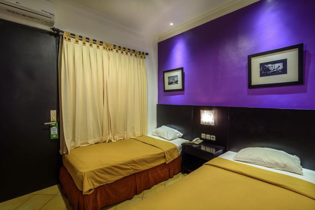 Lotus Garden Hotel Kediri  Zewnętrze zdjęcie
